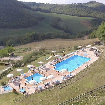 Agriturismo Orsaiola Urbania Exterior photo