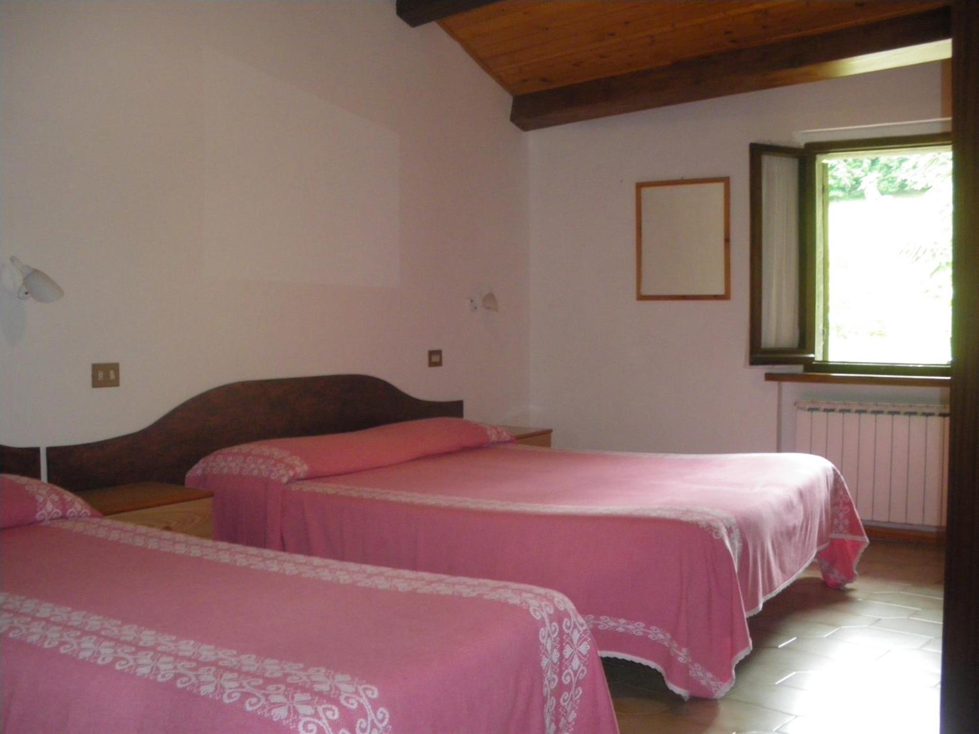 Agriturismo Orsaiola Urbania Exterior photo