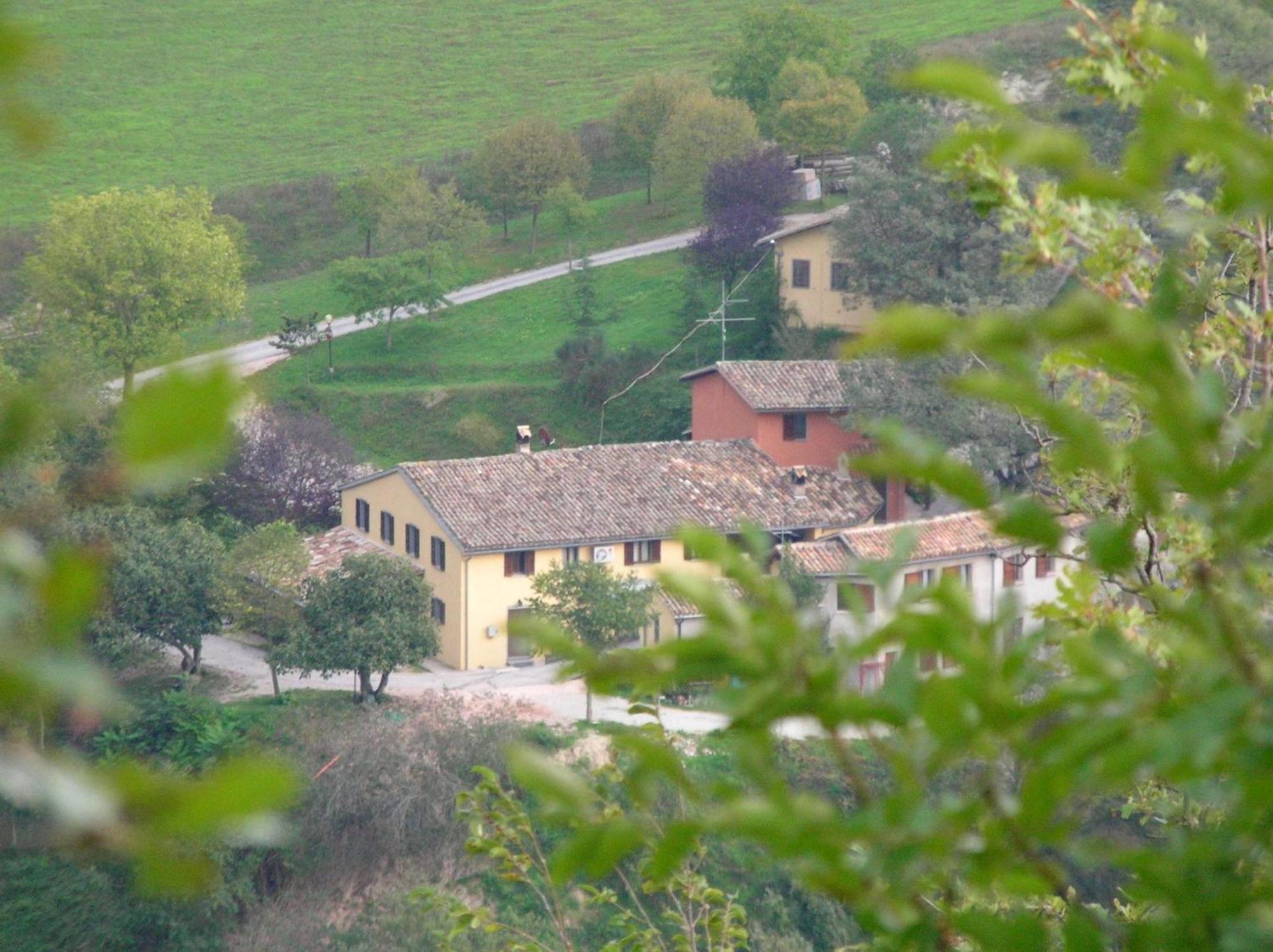 Agriturismo Orsaiola Urbania Exterior photo
